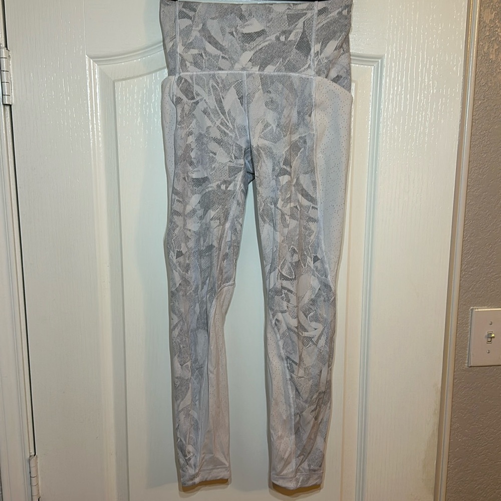 Lululemon align 25” high rise tights EUC
